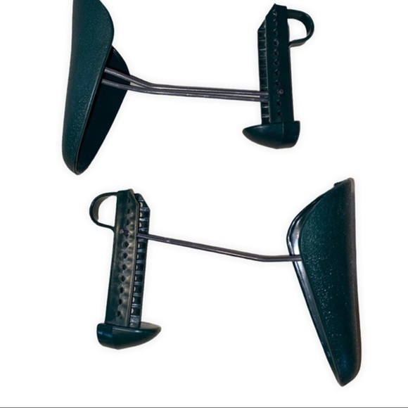 Shoe Expander/Stretcher Green Plastic - Picture 4 of 4